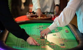 linitoto login live casino tables and esports betting interface